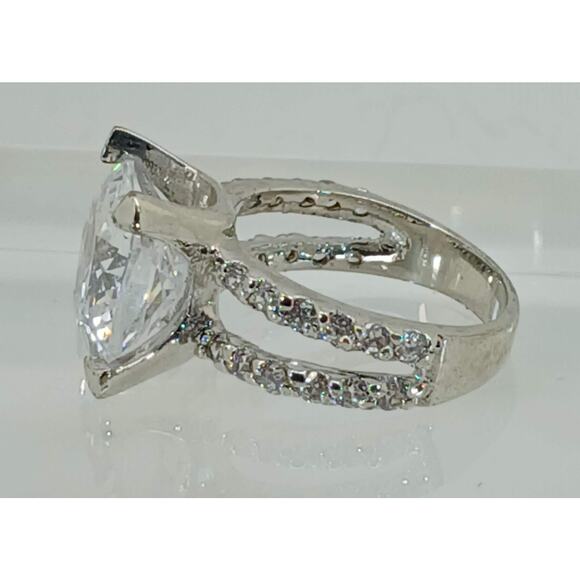 Vintage Ring Size 7 Silver Tone White Gold GP CZ Diamond Cocktail - Picture 5 of 10